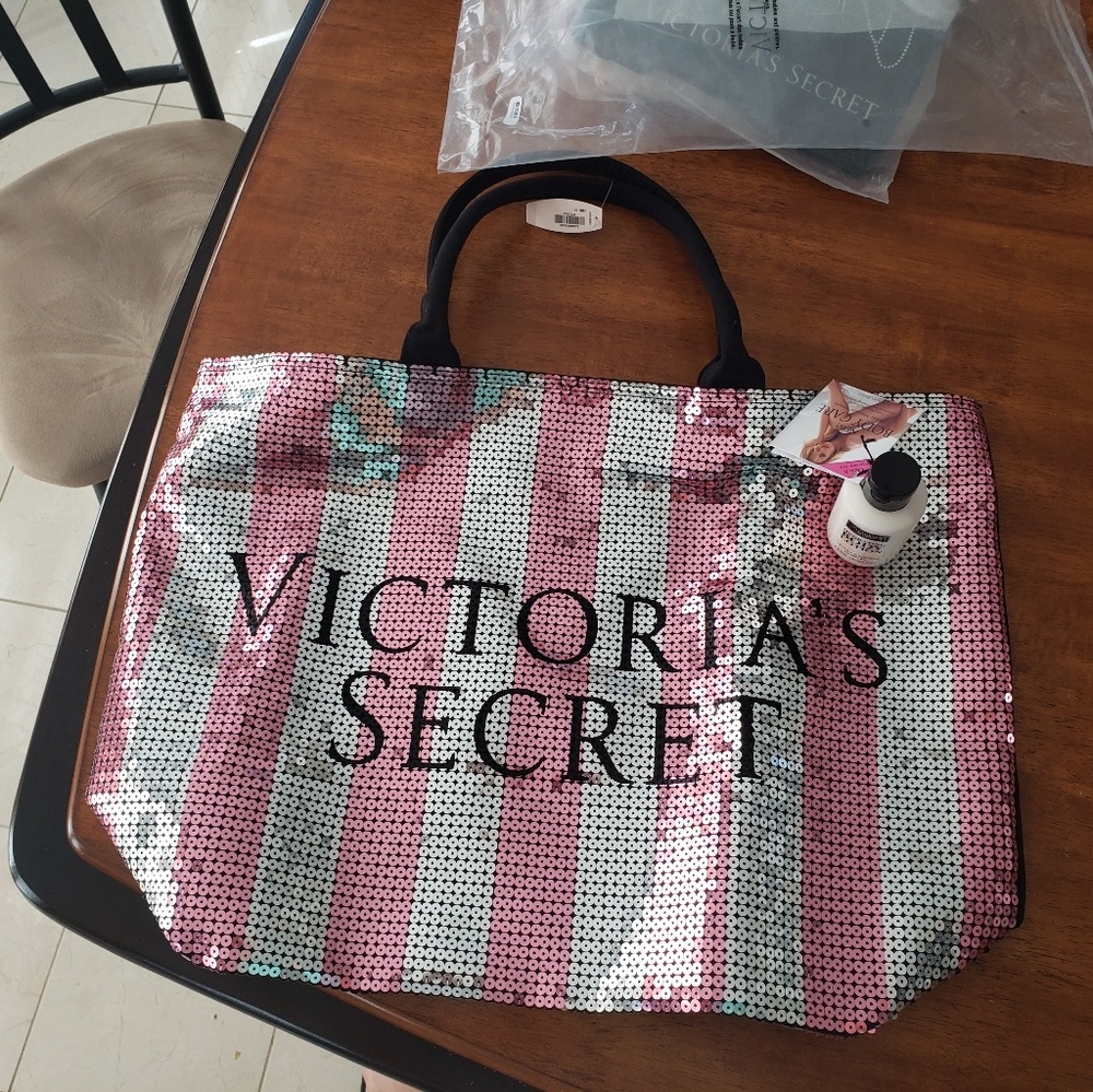 Victoria's Secret tote & lotion